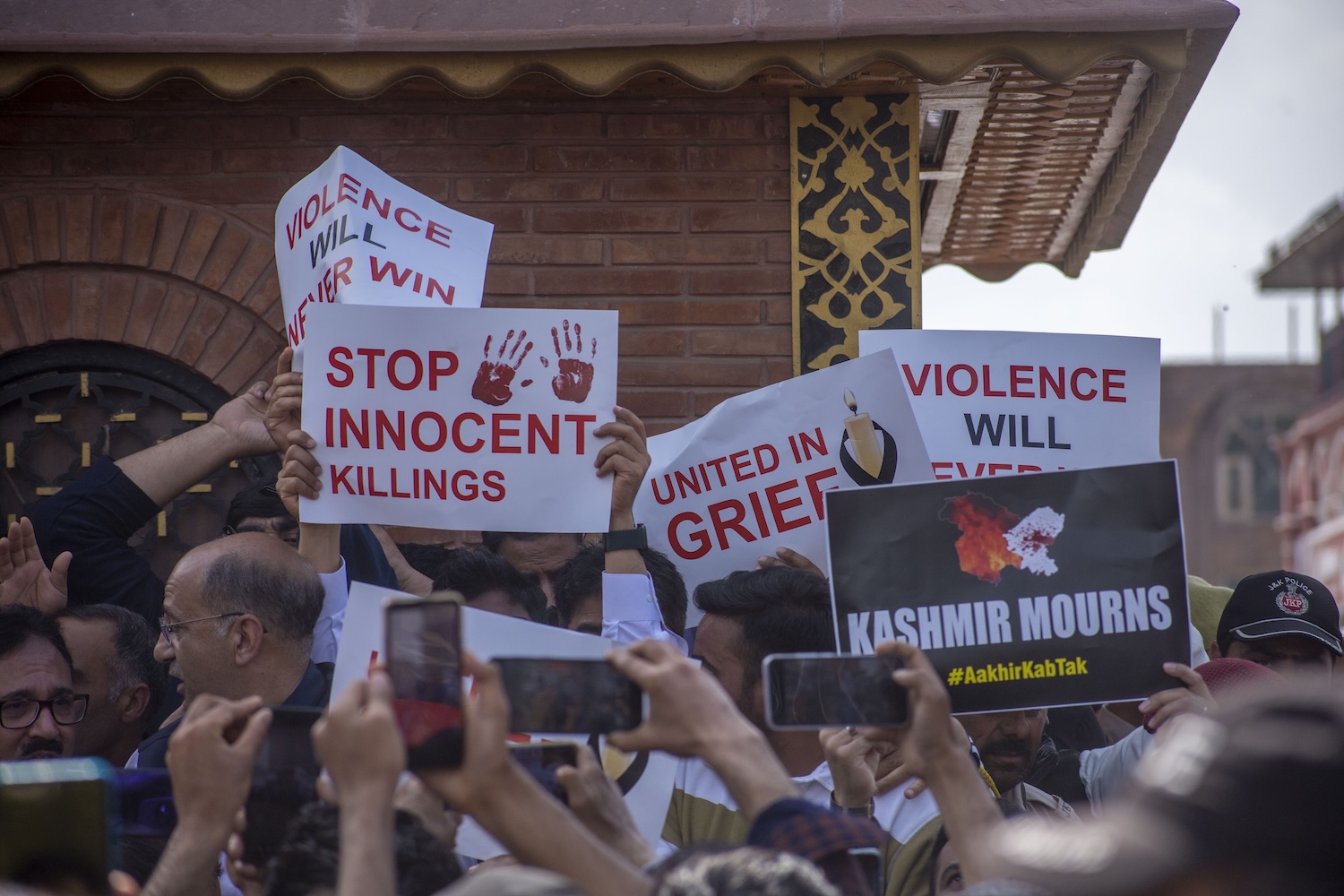 Kashmir Attack Kills 26, Sparks Travel Disruptions And Escalates India-Pakistan Tensions
