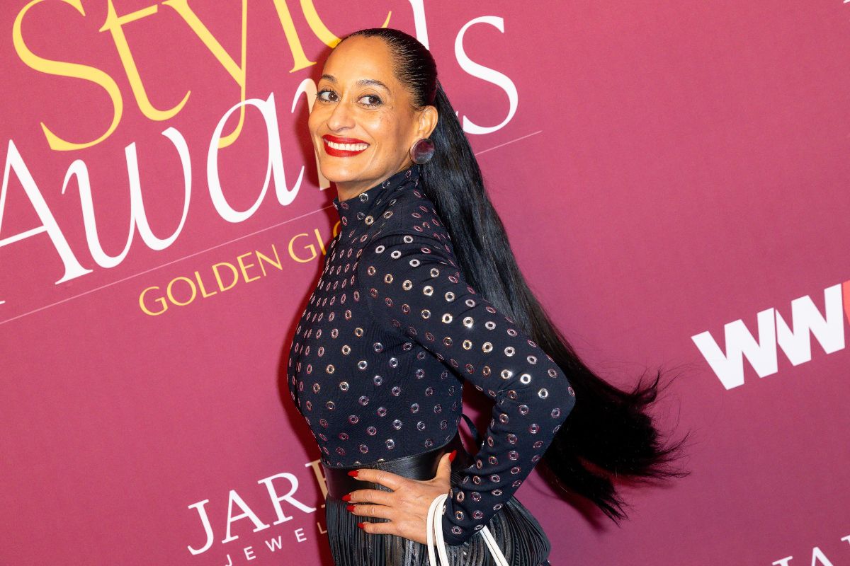 Why Tracee Ellis Ross Swears By The Same Beach Trip She Took 27 Years Ago